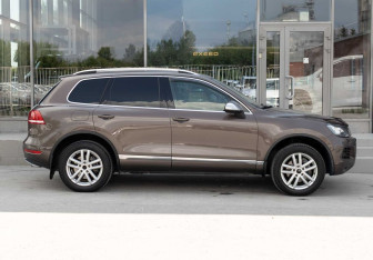 Подержанный автомобиль Volkswagen Touareg 2013 года (4 фото)