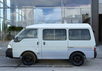 Подержанный автомобиль Nissan Vanette 2001 года (8 фото)