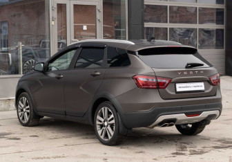 Подержанный автомобиль LADA (ВАЗ) Vesta Wagon 2022 года (7 фото)