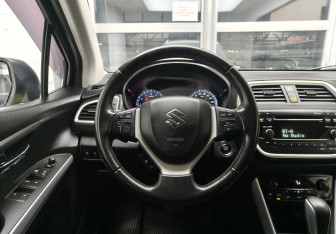 Подержанный автомобиль Suzuki SX4 Hatchback 2014 года (10 фото)