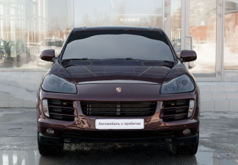 Подержанный автомобиль Porsche Cayenne 2007 года (2 фото)
