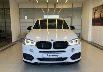 Подержанный автомобиль BMW X5 2013 года (2 фото)
