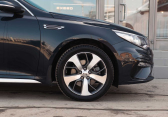 Подержанный автомобиль Kia Optima Sedan 2019 года (9 фото)