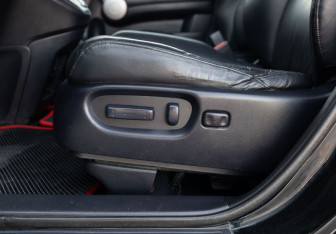 Подержанный автомобиль Honda CR-V 2007 года (20 фото)