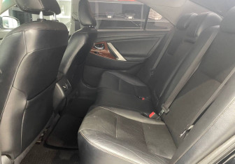 Подержанный автомобиль Toyota Camry Sedan 2011 года (11 фото)