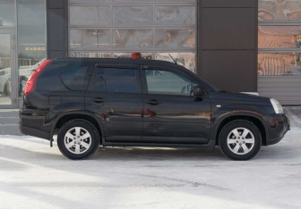 Подержанный автомобиль Nissan X-Trail 2007 года (4 фото)