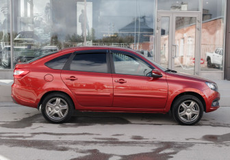 Подержанный автомобиль LADA (ВАЗ) Granta Hatchback 2022 года (4 фото)