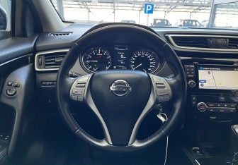 Подержанный автомобиль Nissan Qashqai 2016 года (10 фото)