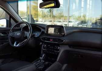 Подержанный автомобиль Hyundai Santa Fe 2020 года (10 фото)
