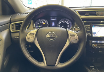 Подержанный автомобиль Nissan X-Trail 2018 года (11 фото)