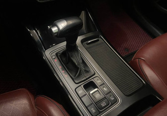 Подержанный автомобиль Kia Sorento 2016 года (9 фото)