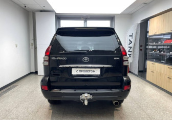 Подержанный автомобиль Toyota Land Cruiser Prado 2007 года (5 фото)