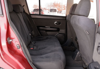 Подержанный автомобиль Nissan Tiida Hatchback 2007 года (16 фото)