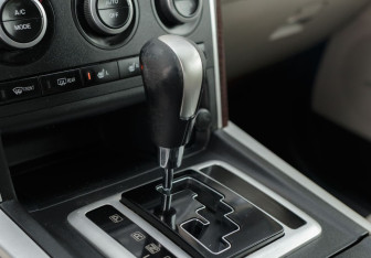 Подержанный автомобиль Mazda CX-9 2008 года (15 фото)