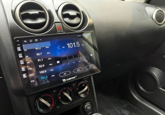 Подержанный автомобиль Nissan Qashqai 2010 года (9 фото)