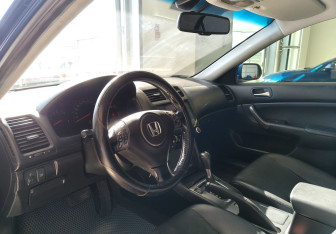 Подержанный автомобиль Honda Accord Sedan 2007 года (7 фото)