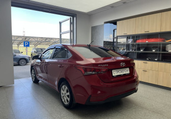Подержанный автомобиль Hyundai Solaris Sedan 2017 года (6 фото)