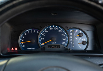 Подержанный автомобиль Toyota Allex 2003 года (12 фото)