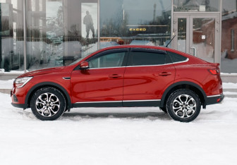 Подержанный автомобиль Renault Arkana 2020 года (8 фото)