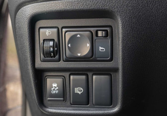 Подержанный автомобиль Nissan Juke 2013 года (16 фото)