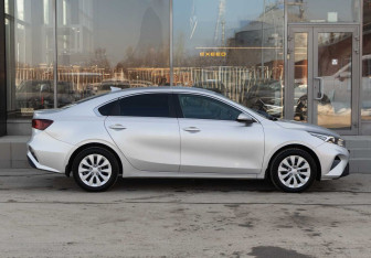 Подержанный автомобиль Kia Cerato Sedan 2021 года (4 фото)