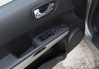 Подержанный автомобиль Nissan X-Trail 2014 года (17 фото)