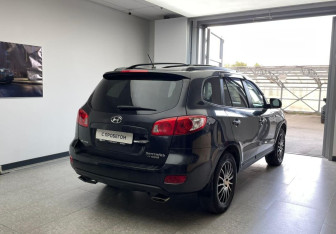 Подержанный автомобиль Hyundai Santa Fe 2008 года (5 фото)