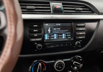 Подержанный автомобиль Kia Rio Sedan 2019 года (14 фото)