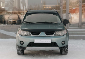 Подержанный автомобиль Mitsubishi Outlander 2006 года (2 фото)