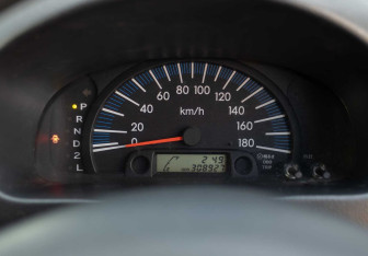 Подержанный автомобиль Toyota Probox 2009 года (12 фото)