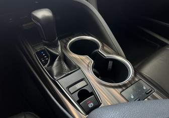 Подержанный автомобиль Toyota Camry Sedan 2018 года (13 фото)
