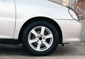 Подержанный автомобиль Toyota Nadia 1999 года (9 фото)