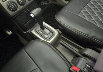 Подержанный автомобиль Nissan X-Trail 2006 года (11 фото)