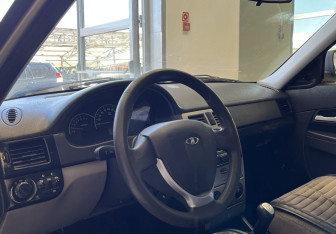 Подержанный автомобиль LADA (ВАЗ) Priora Hatchback 2012 года (7 фото)