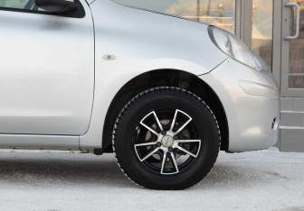 Подержанный автомобиль Nissan March Hatchback 2012 года (9 фото)