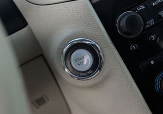 Подержанный автомобиль Infiniti FX 2008 года (16 фото)