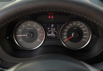 Подержанный автомобиль Subaru Forester Suv 2015 года (13 фото)