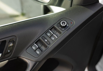 Подержанный автомобиль Volkswagen Tiguan 2013 года (18 фото)