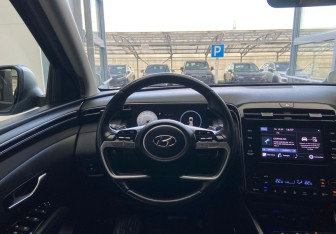 Подержанный автомобиль Hyundai Tucson 2022 года (15 фото)