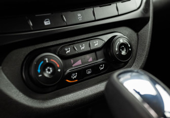 Подержанный автомобиль LADA (ВАЗ) Vesta Sedan 2022 года (15 фото)