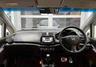 Подержанный автомобиль Honda Partner 2007 года (10 фото)