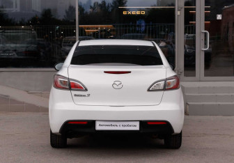 Подержанный автомобиль Mazda 3 Sedan 2011 года (6 фото)
