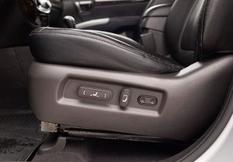 Подержанный автомобиль Hyundai Santa Fe 2011 года (21 фото)