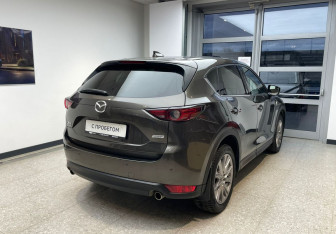 Подержанный автомобиль Mazda CX-5 2019 года (5 фото)