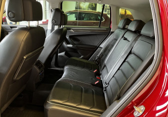 Подержанный автомобиль Volkswagen Tiguan 2018 года (16 фото)