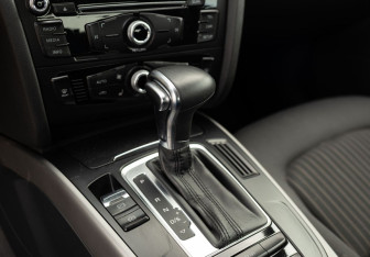 Подержанный автомобиль Audi A4 Sedan 2012 года (16 фото)