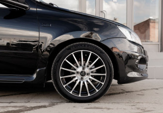 Подержанный автомобиль LADA (ВАЗ) Granta Sedan 2014 года (9 фото)