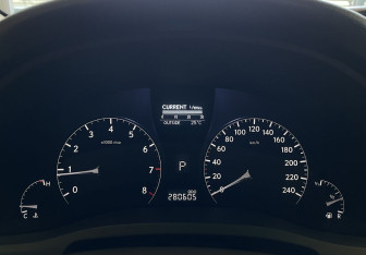 Подержанный автомобиль Lexus RX 2010 года (11 фото)