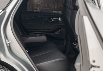 Подержанный автомобиль Exeed RX 2023 года (20 фото)