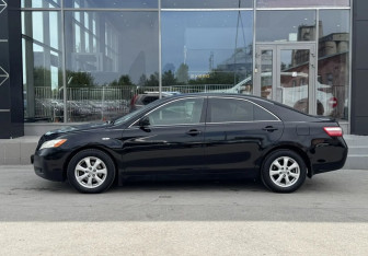 Подержанный автомобиль Toyota Camry Sedan 2008 года (8 фото)